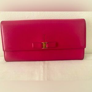 Salvador Ferragamo Calf Skin Leather Wallet